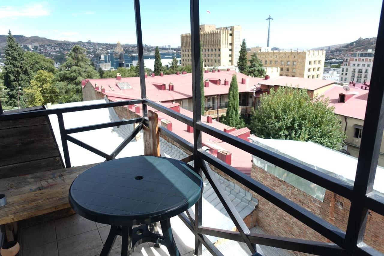 Diwan Hostel Tbilisi Exterior foto