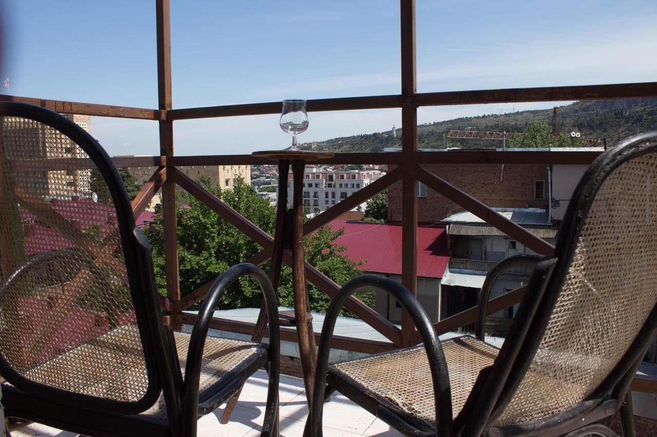 Diwan Hostel Tbilisi Exterior foto