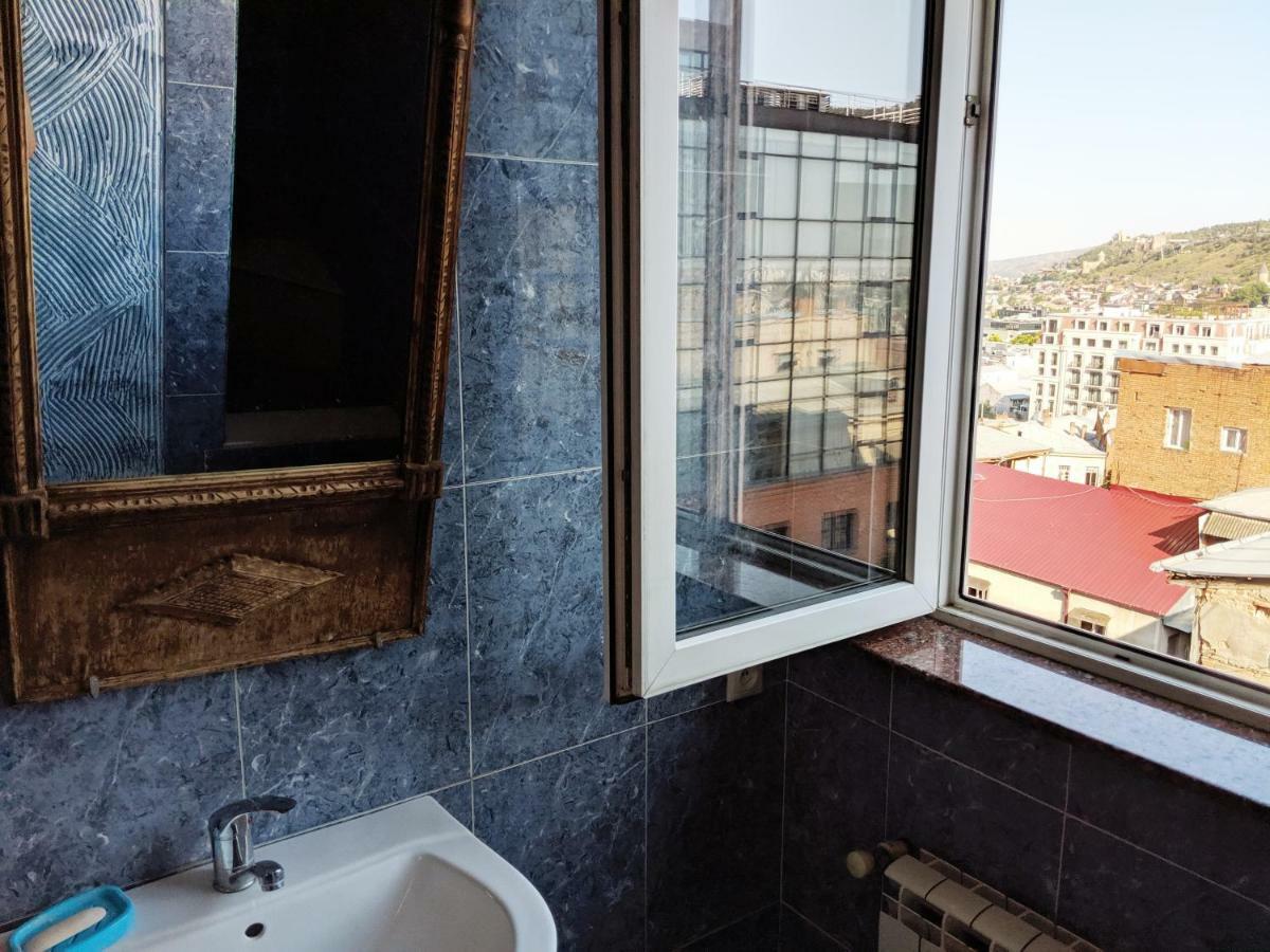 Diwan Hostel Tbilisi Exterior foto